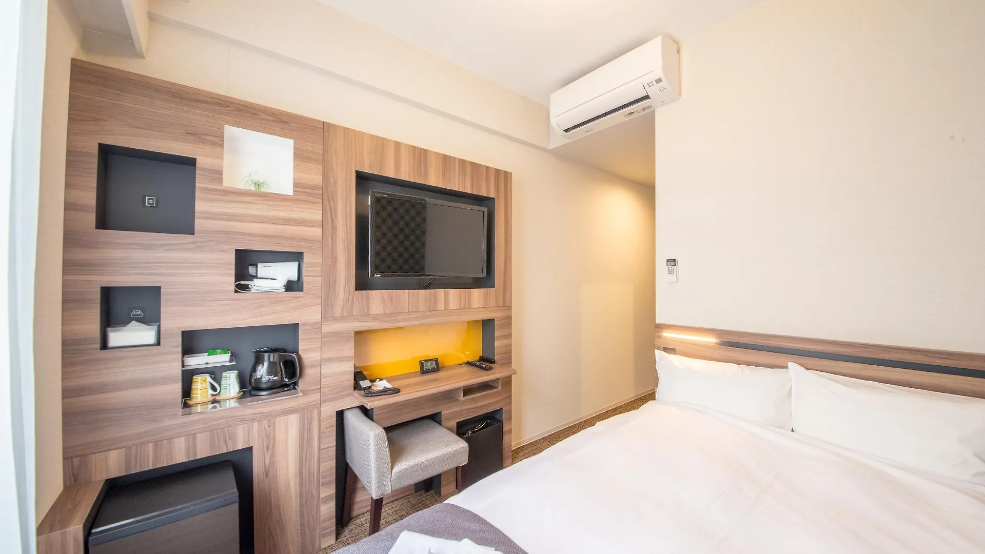 ***  Hotel M's Plus Shijo Omiya Kyoto Japan